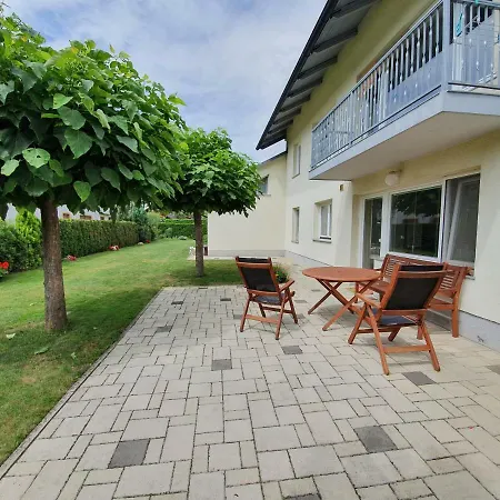 Apartma Tia